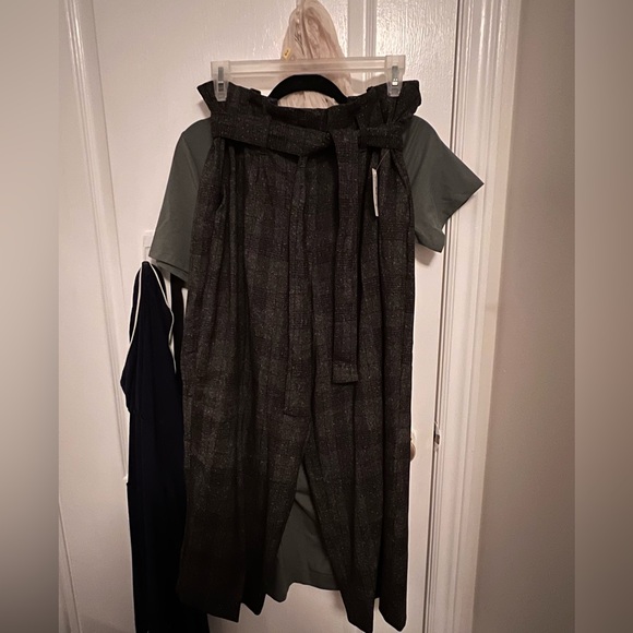 REITMANS Paper Bag Pants - Picture 2 of 3